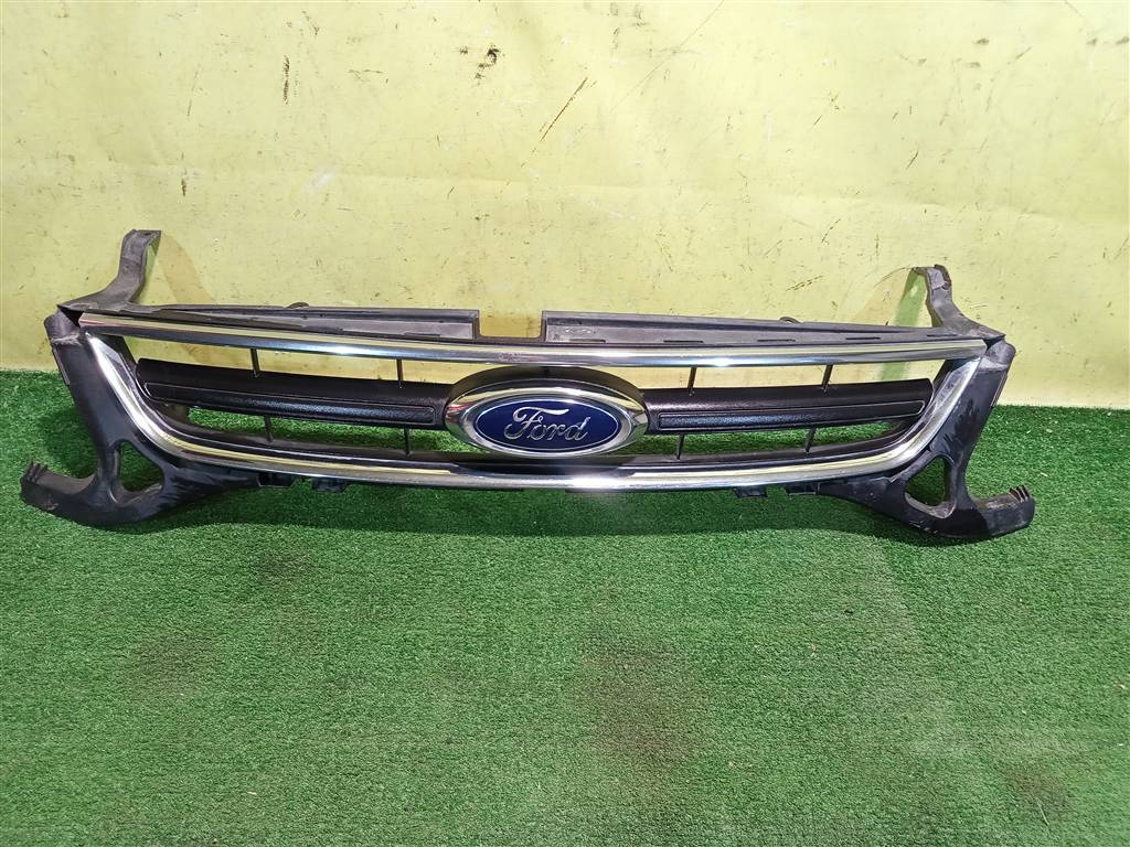 Ford Mondeo IV 2010 для Решетка радиатора