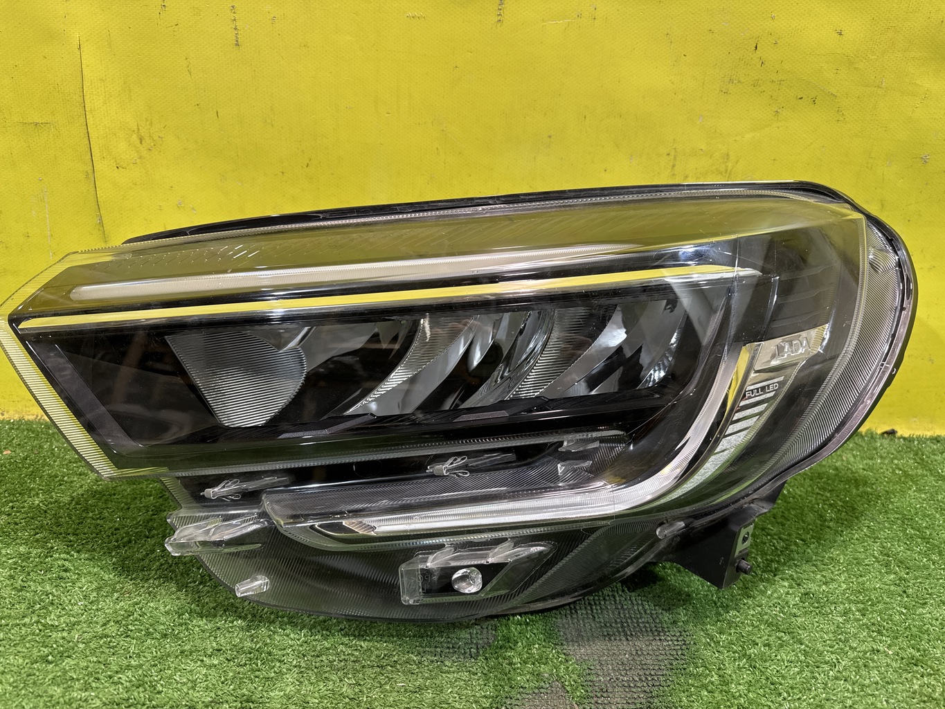 Lada Vesta NG 2022- для Фара левая LED