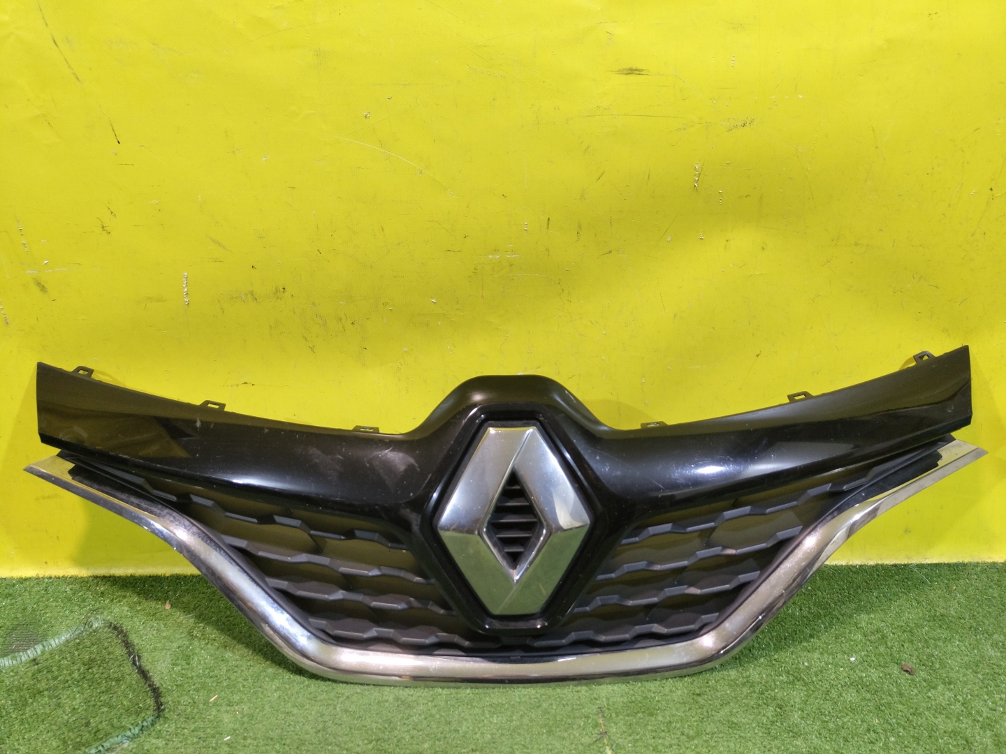 Renault Kaptur 2016  для Решетка радиатора