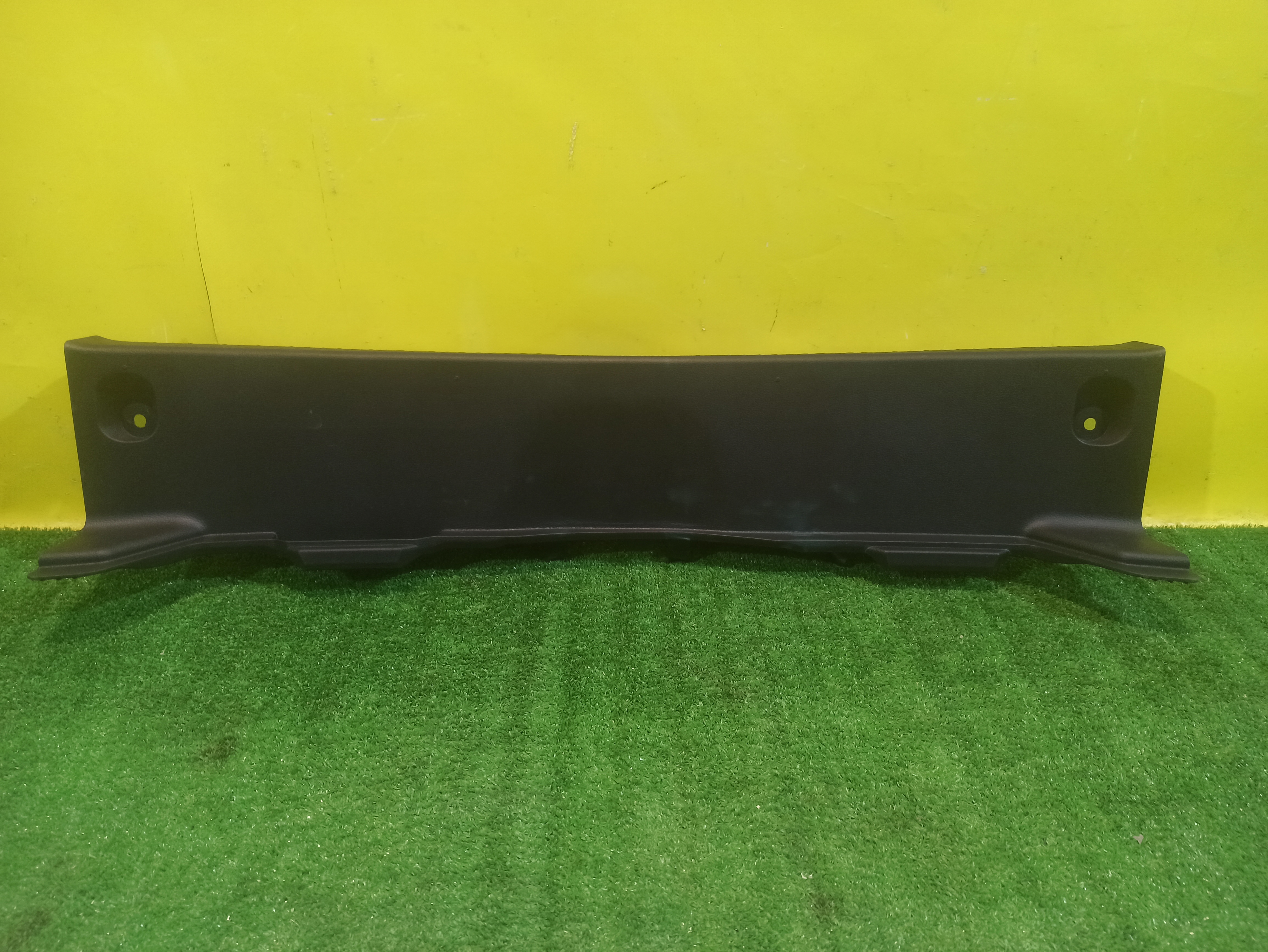 Toyota Corolla E210 2019 для Накладка замка багажника