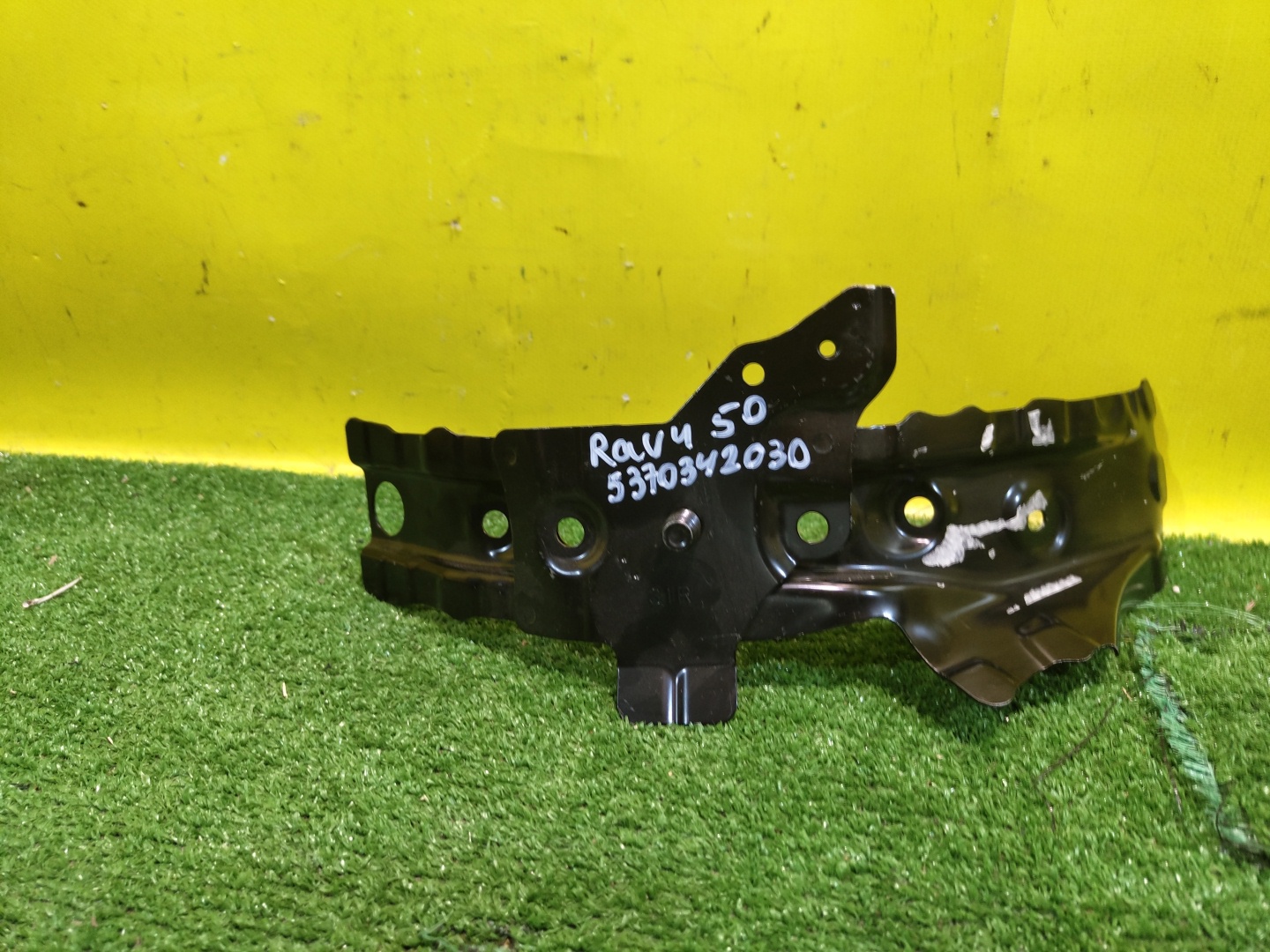 Toyota RAV4 2018 для Усилитель лонжерона