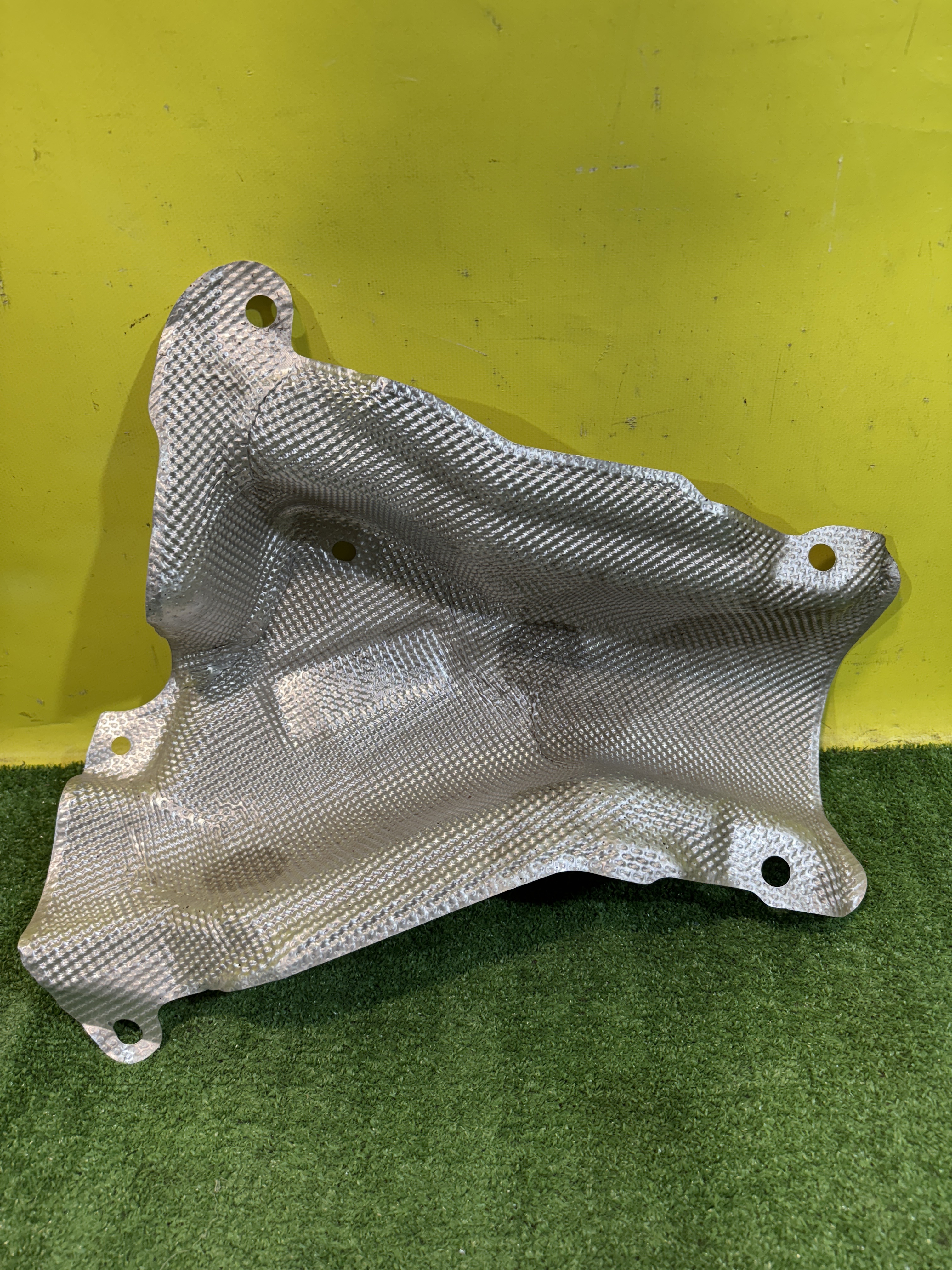 Volvo XC60 2017 для Экран тепловой