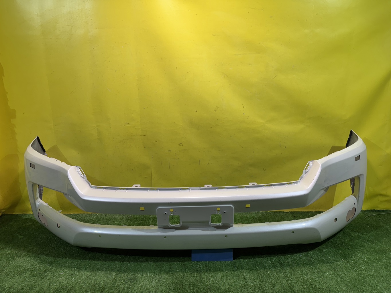 Toyota Land Cruiser (200) 2015> для Бампер передний