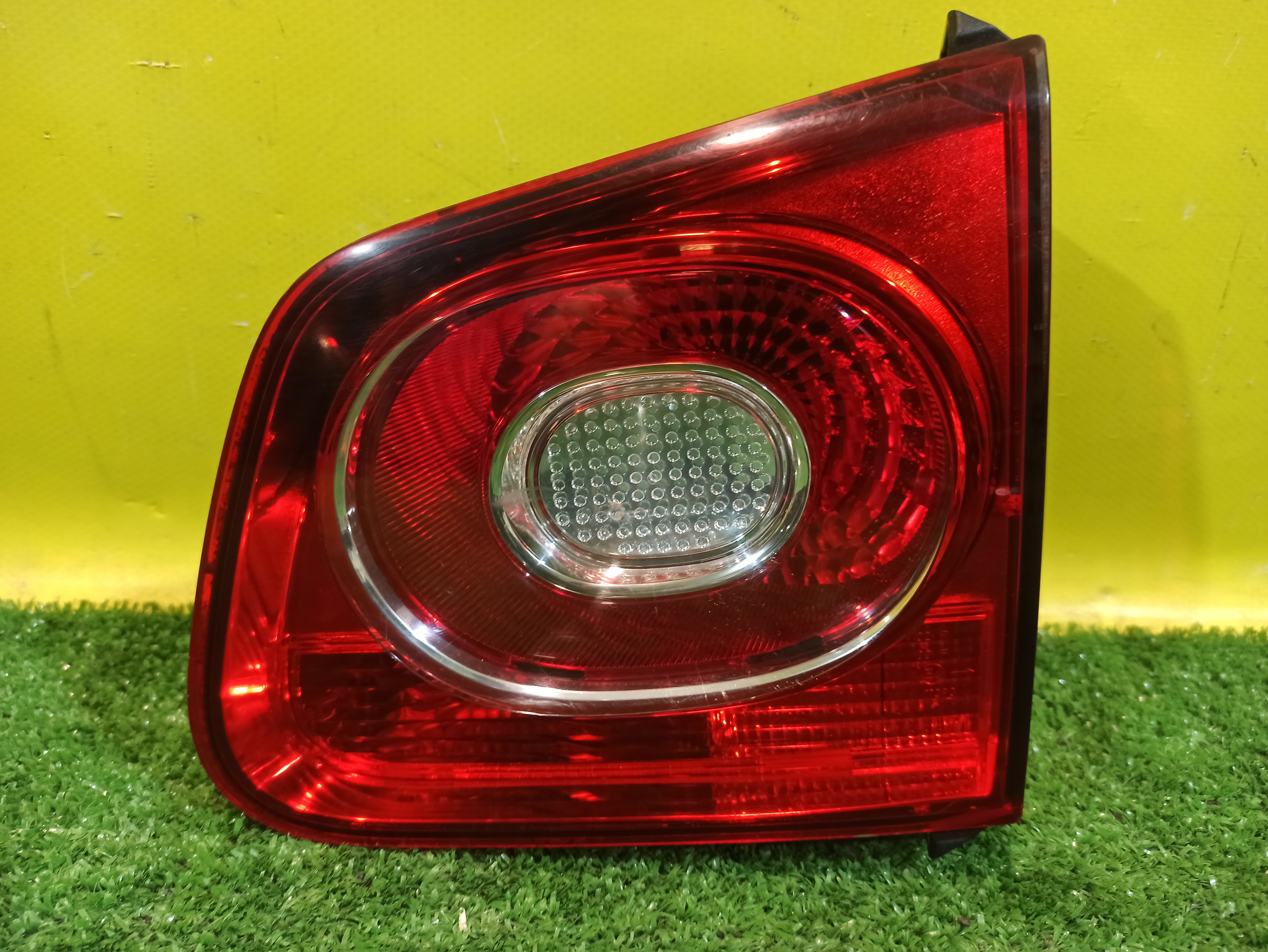 Volkswagen  Tiguan NF 2007 для Фонарь задний внутренний правый