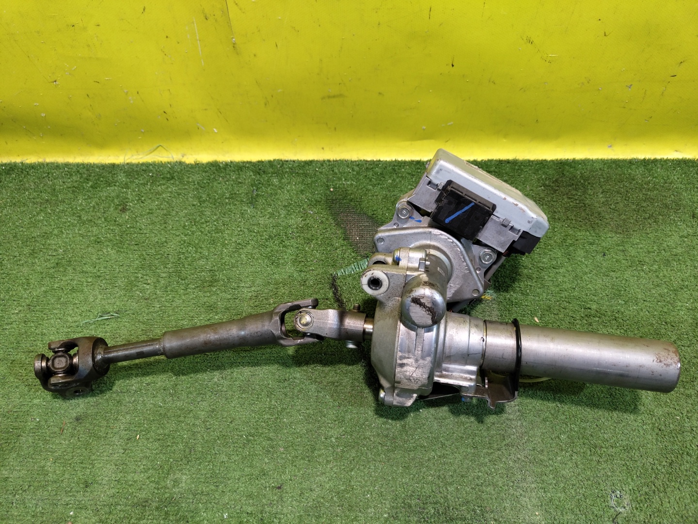 Volkswagen  Polo (Sed RUS) 2011 для Колонка рулевая