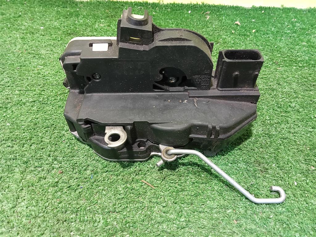 Chevrolet Aveo (T300) 2011 для Замок двери задней левой