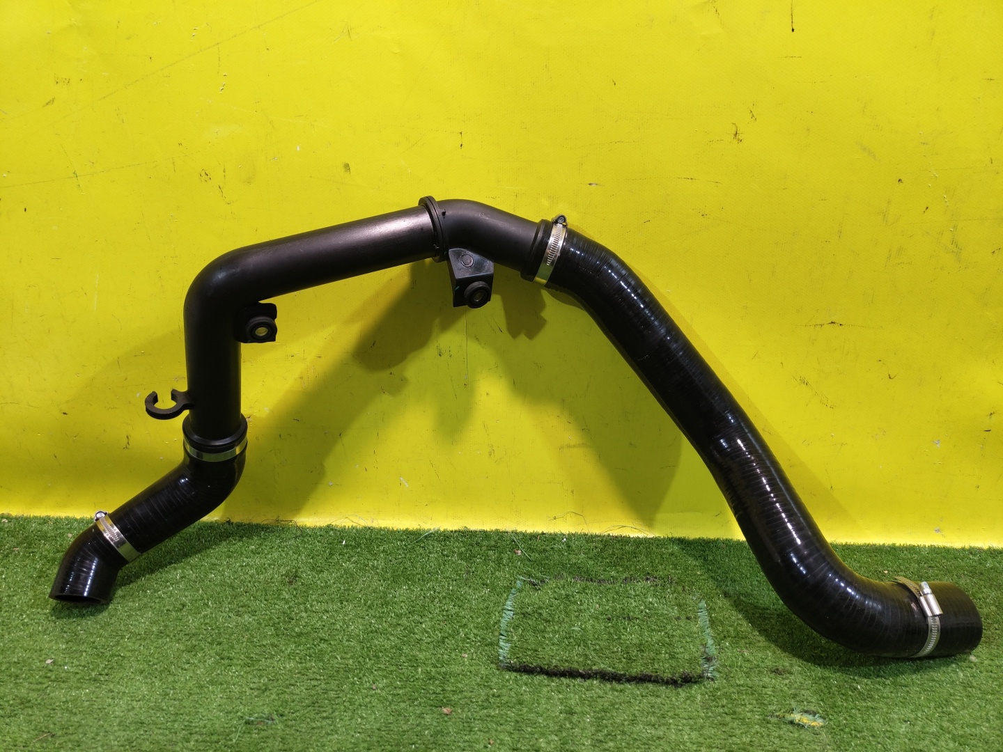 МОСКВИЧ  6 2023 для Патрубок интеркулера