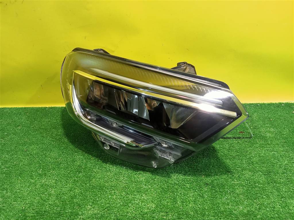 Lada Vesta NG 2022- для Фара правая LED