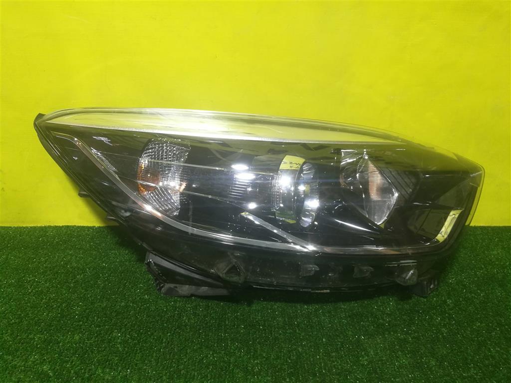 Renault Kaptur 2016  для Фара правая