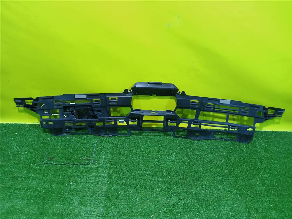 Nissan X-Trail (T32) 2014 для Кронштейн заднего бампера центральный