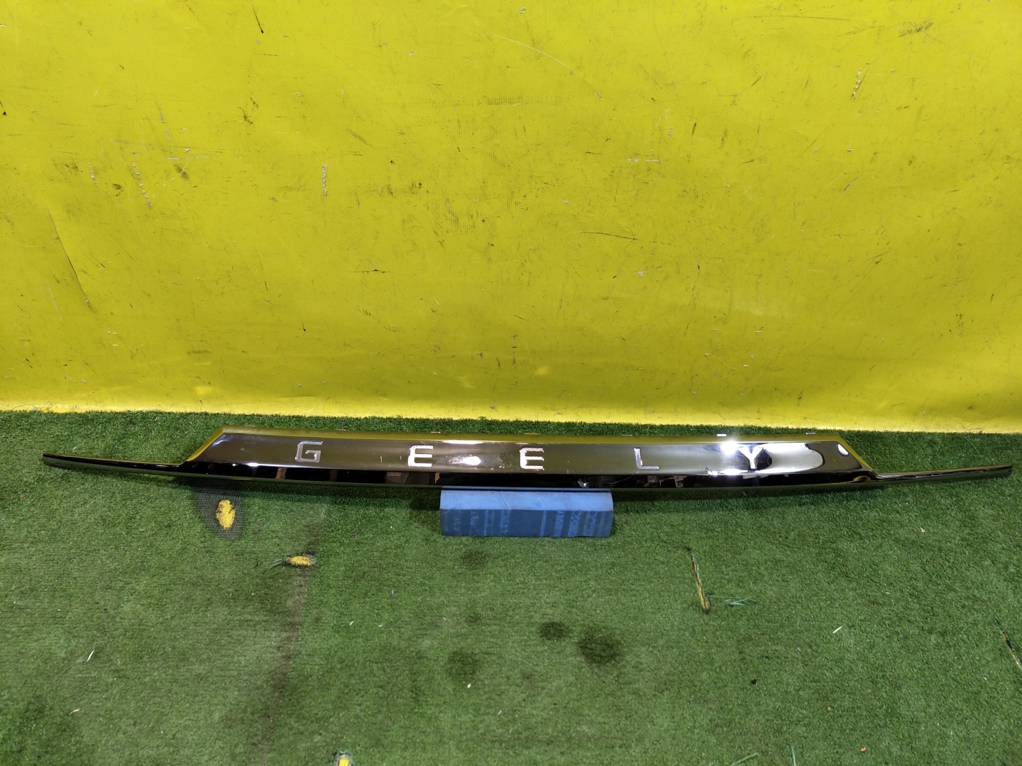 Geely  Atlas Pro 2019 для Накладка двери багажника