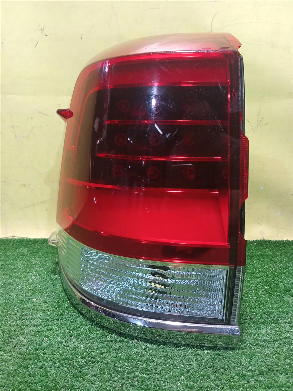 Toyota Land Cruiser (200) 2015> для Фонарь задний левый