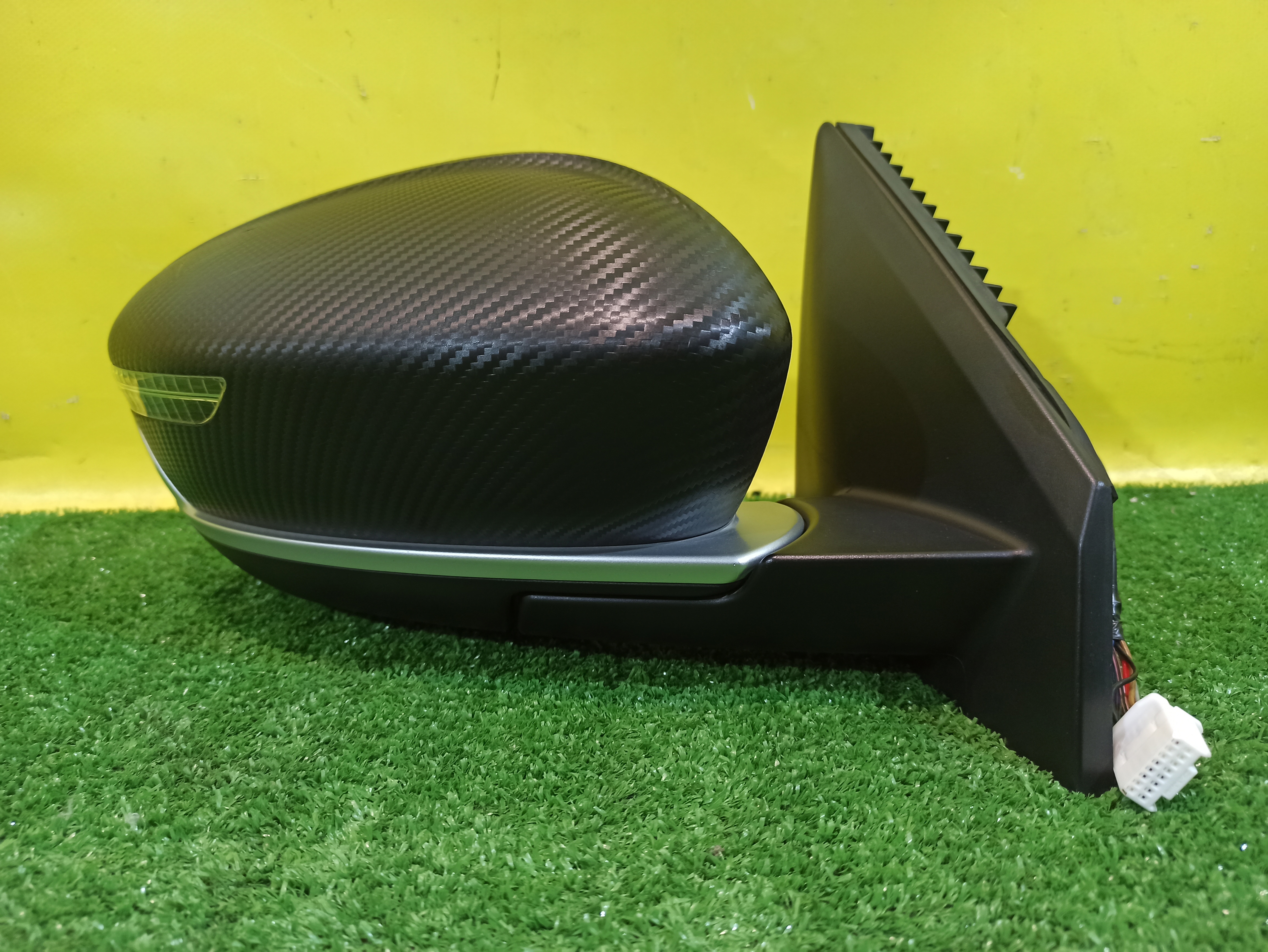 Geely  Coolray SX11 2018 для Зеркало правое электрическое