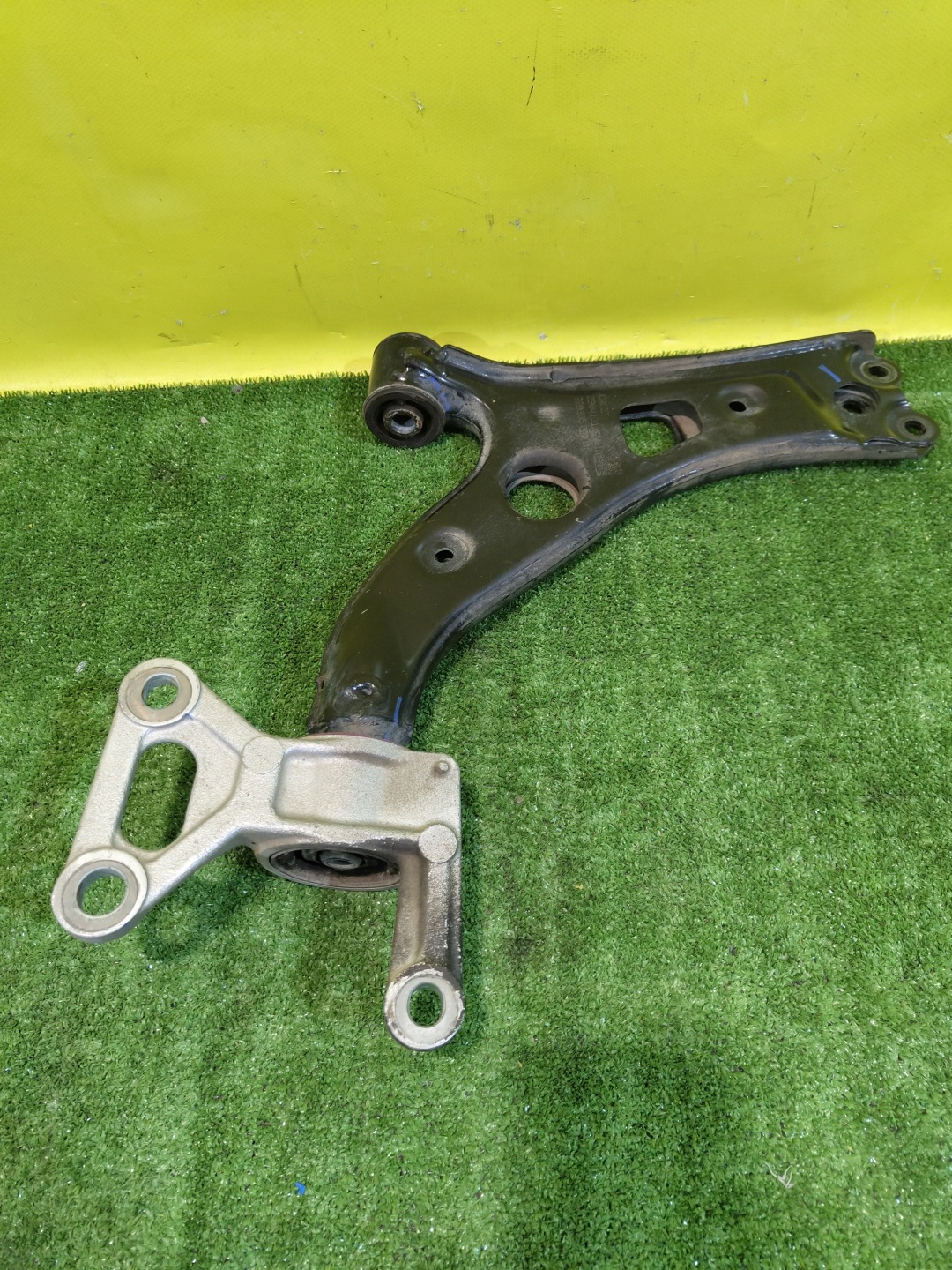 Haval (Хавал) Dargo 2022 для Рычаг передний левый