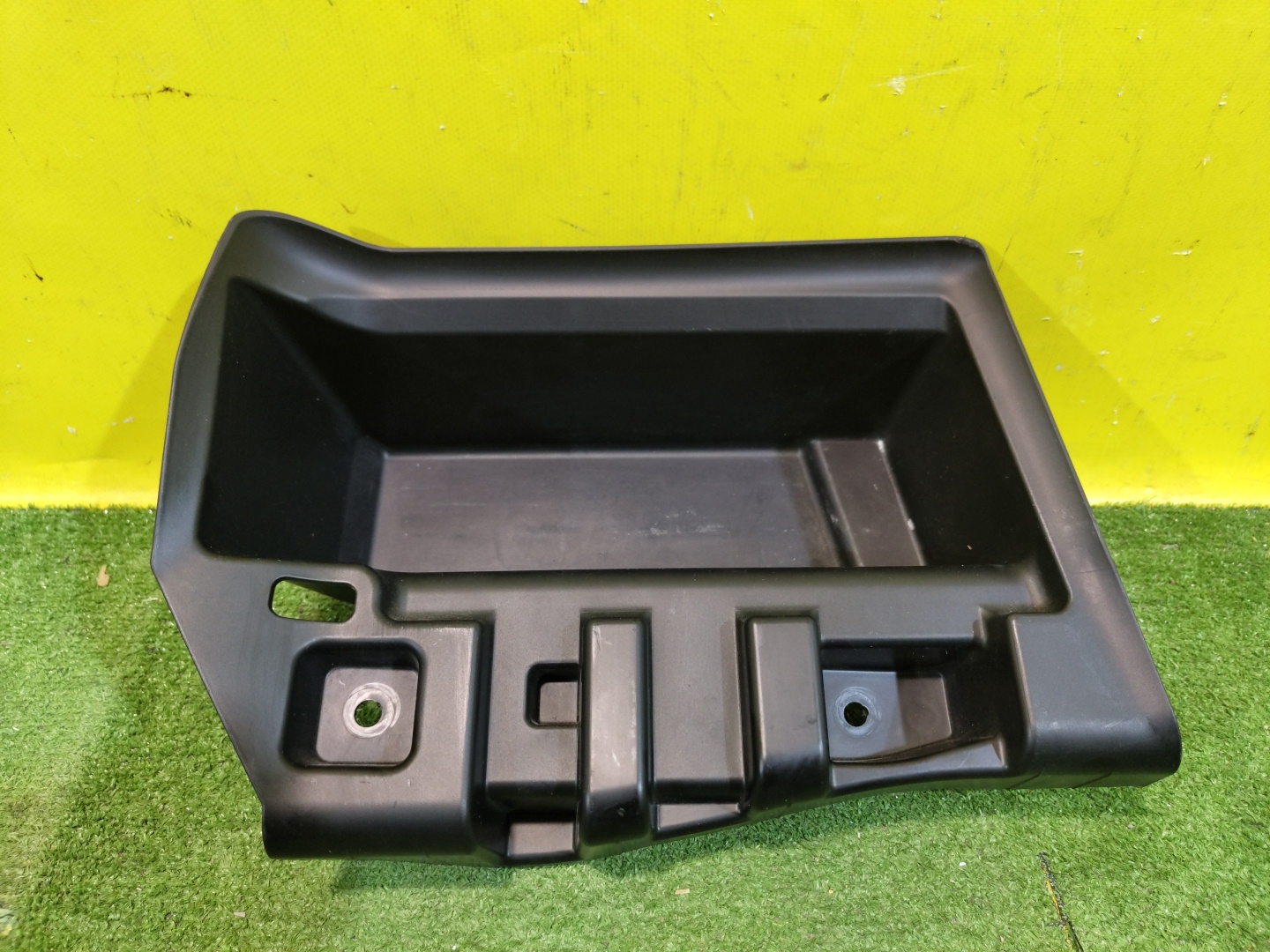 BMW 5 G30 2016 для Ящик для инструментов