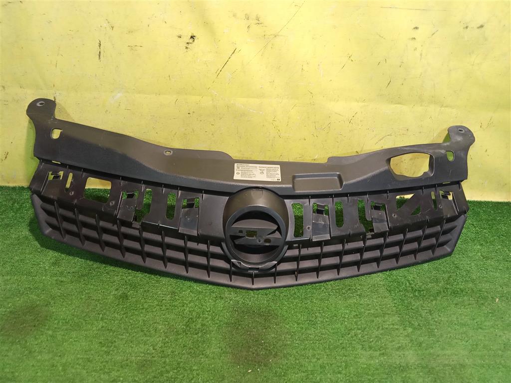 Opel Astra H 2007 для Решетка радиатора