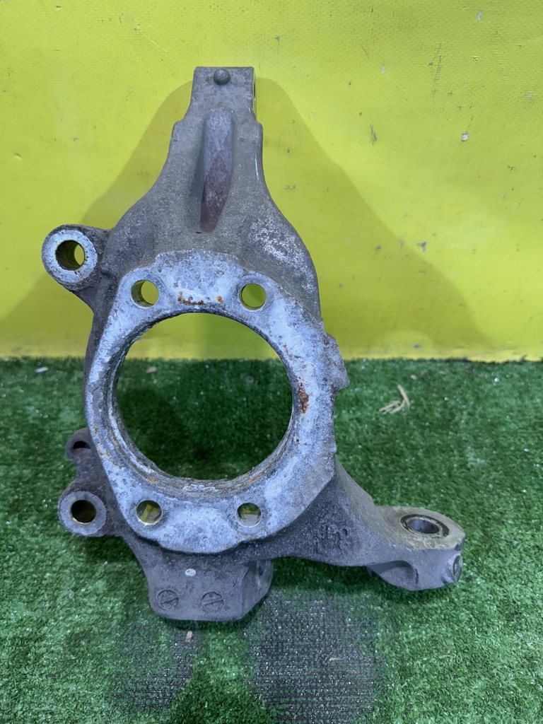 Nissan Murano (Z52) 2016 для Кулак поворотный передний левый