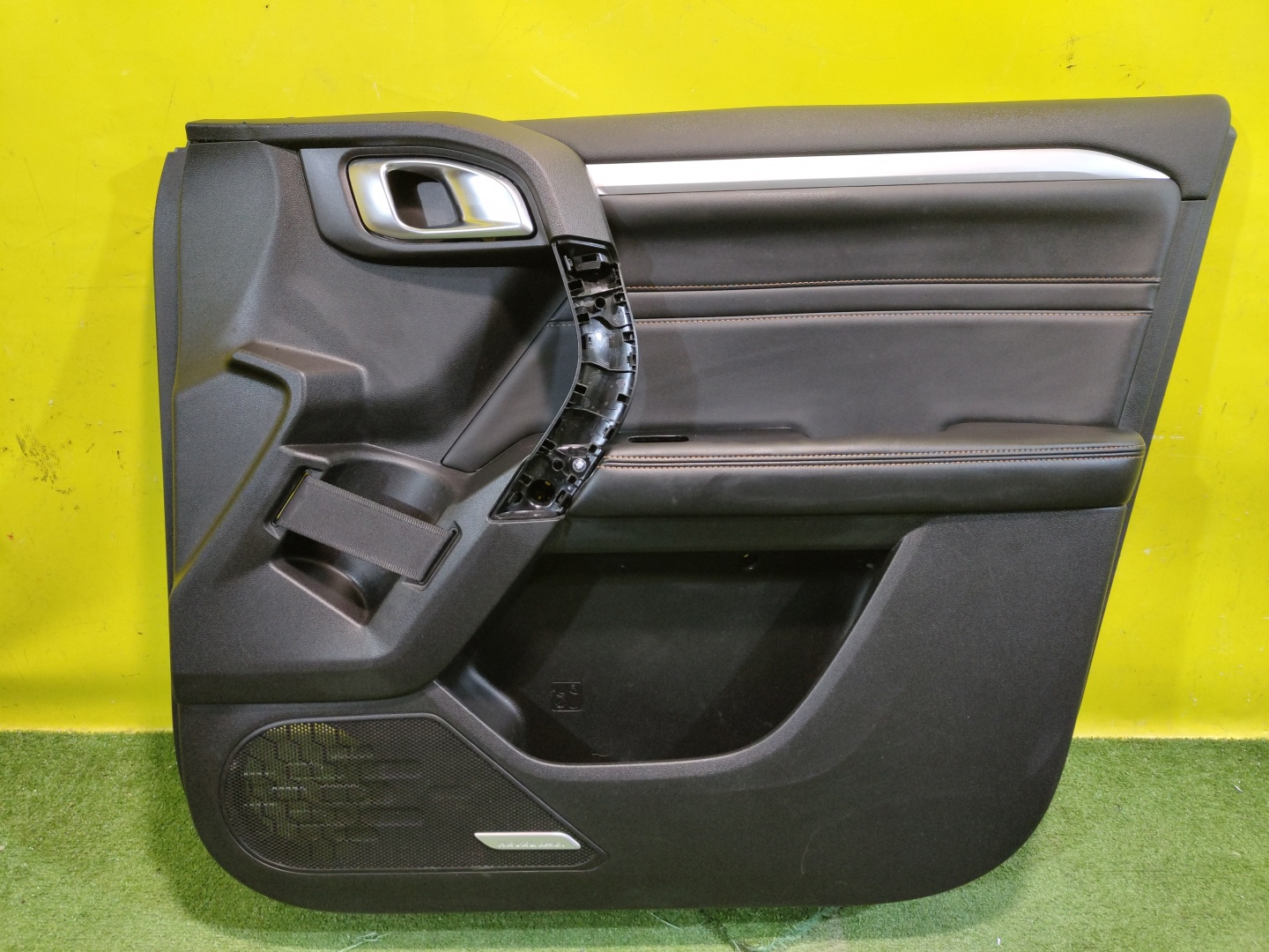 Haval (Хавал) Dargo 2022 для Обшивка двери передней правой