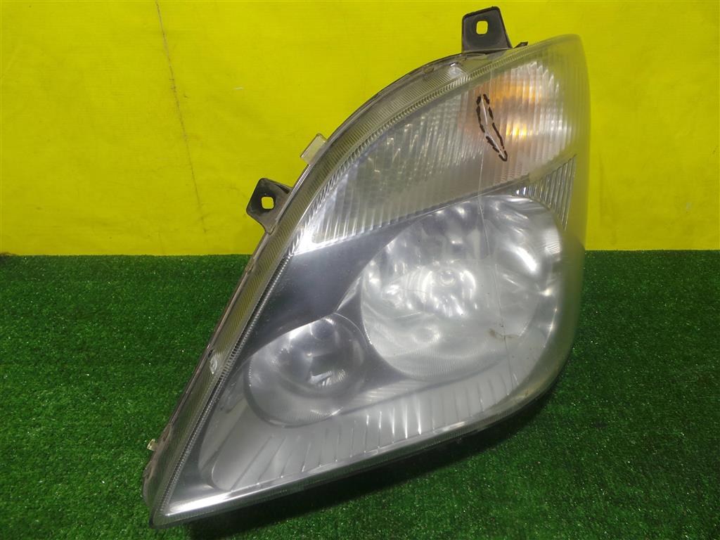 MERСEDES BENZ Sprinter W906 2006 для Фара левая