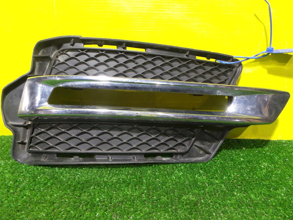 MERСEDES BENZ GLK-Class (X204) 2012 для Решетка в бампер правая