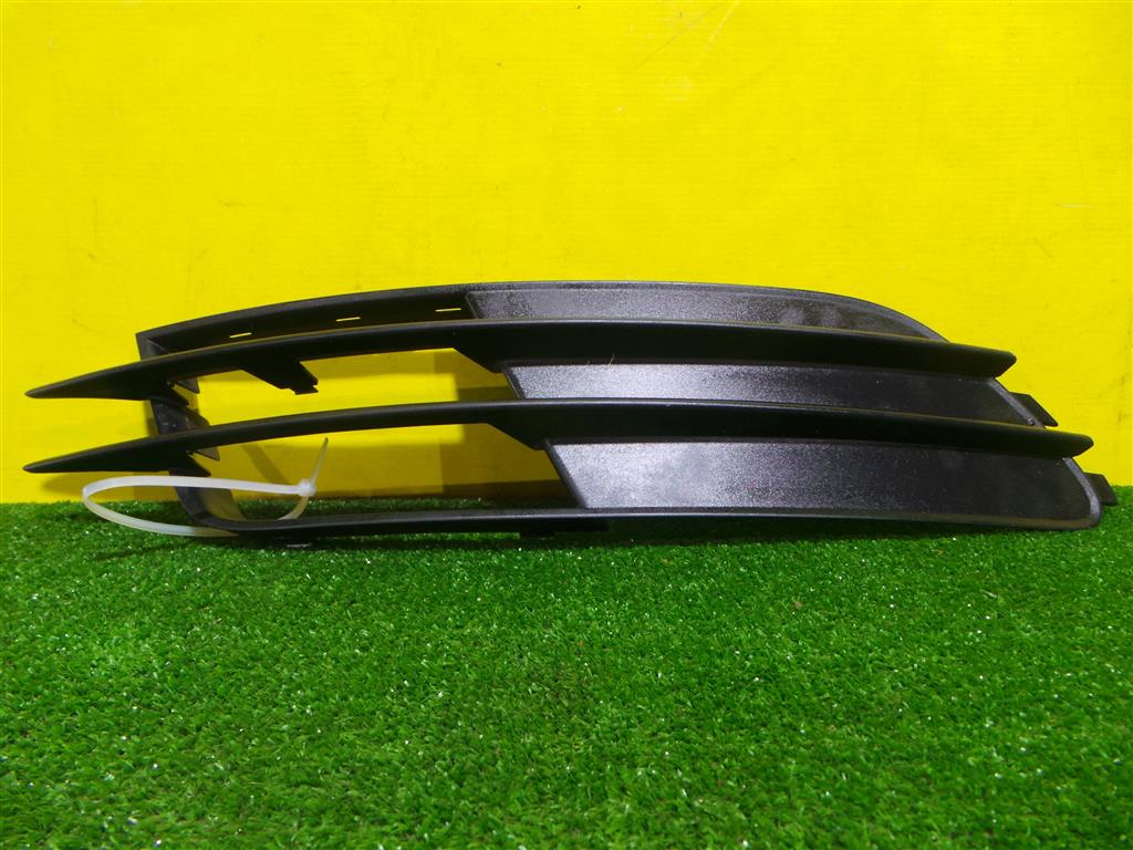 Audi A6 (C7) 2010 для Решетка в бампер левая