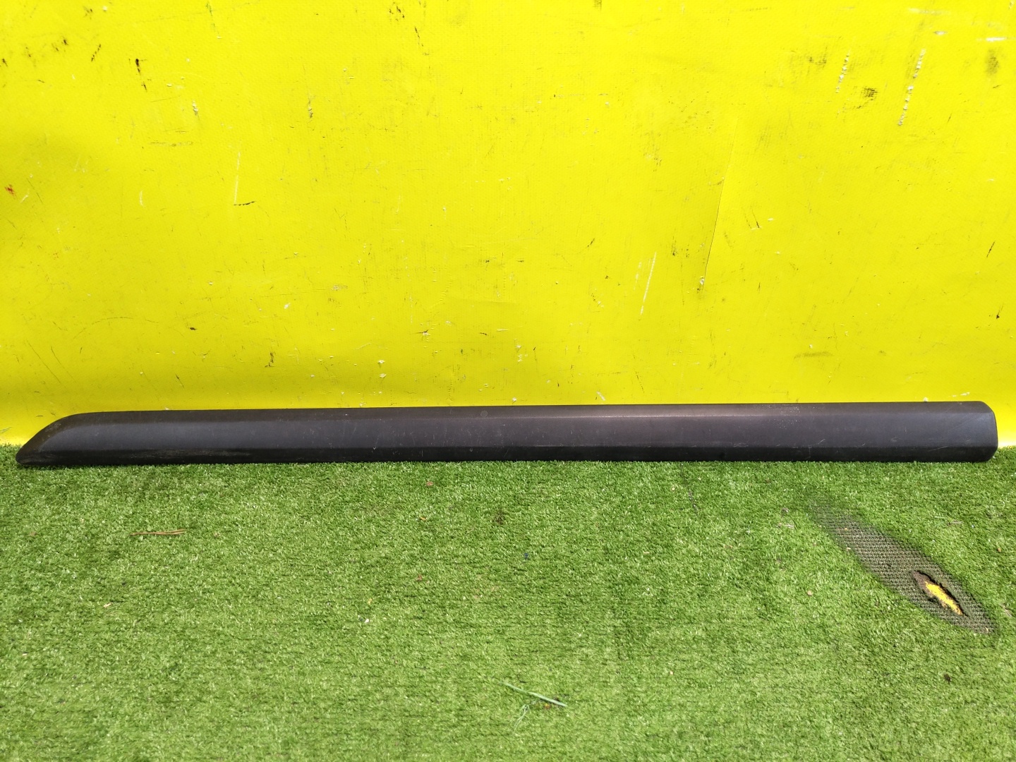 Skoda  Yeti 2009 для Накладка двери передней левой