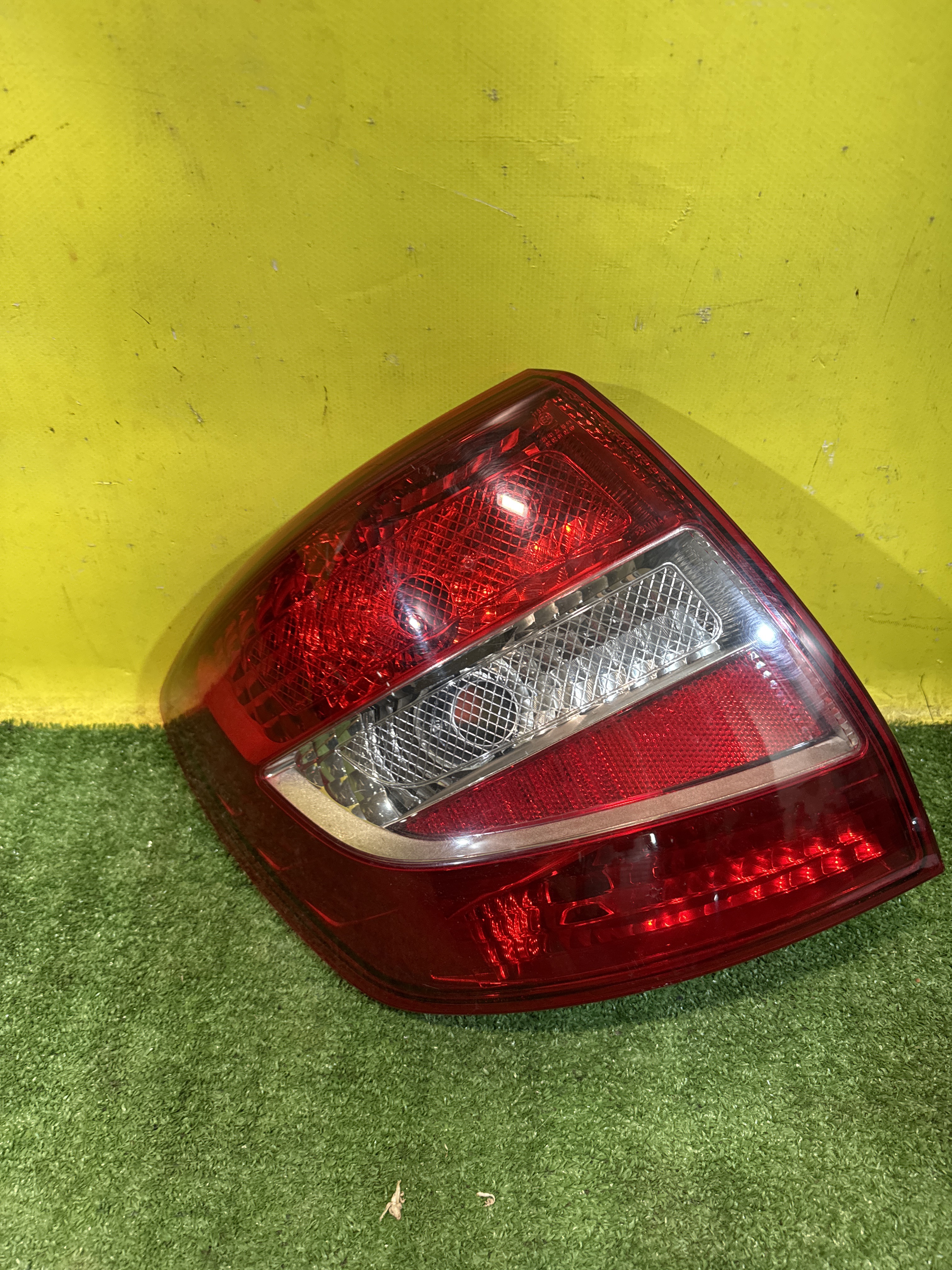 Lada Granta 2011- для Фонарь задний левый