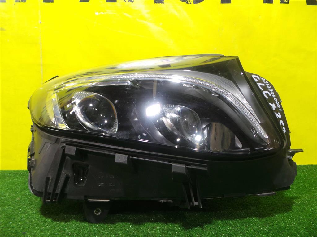 MERСEDES BENZ GLC-Class (X253) 2015 для Фара правая LED