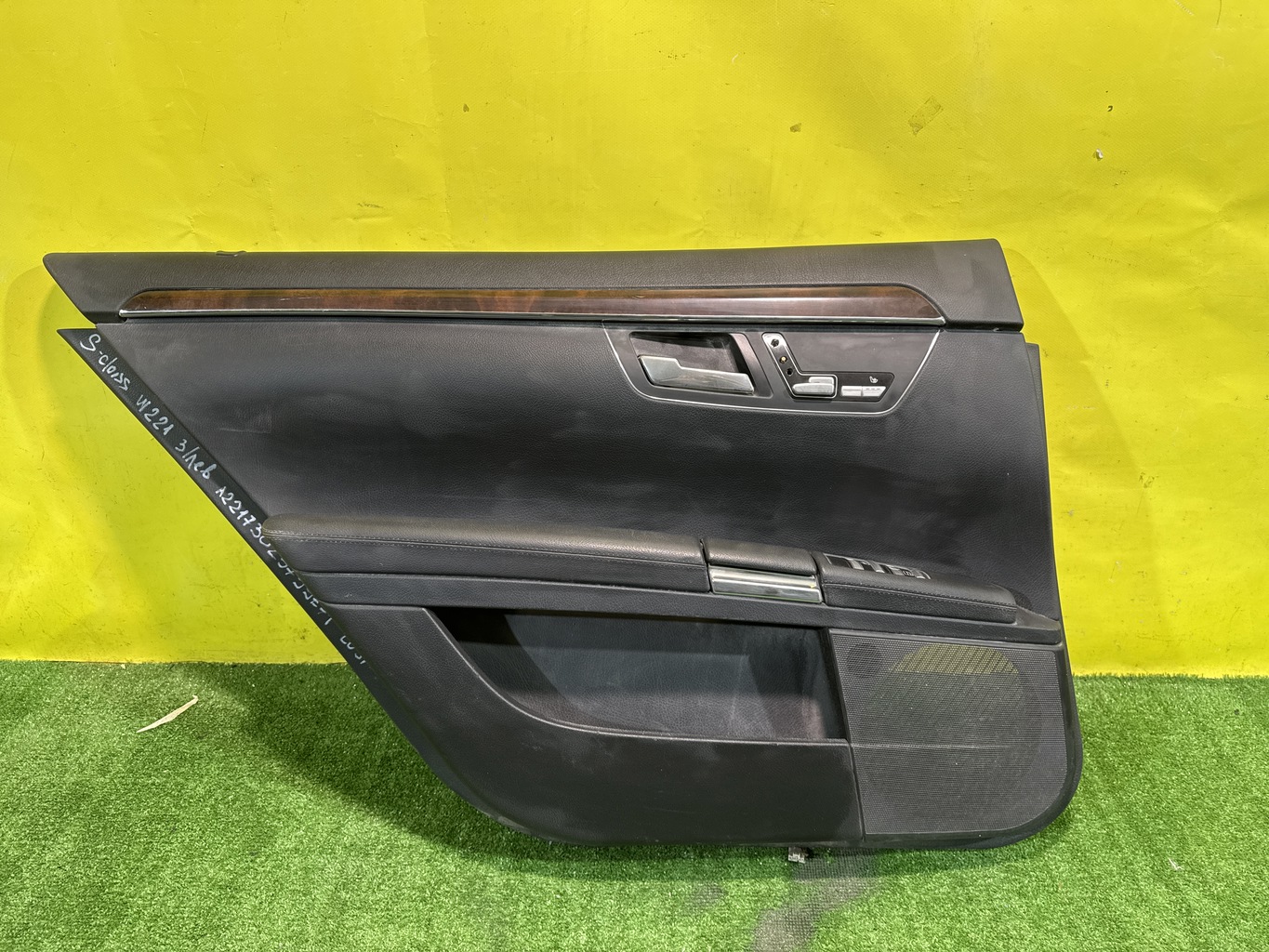 MERСEDES BENZ S-Class (W221) 2005 для Обшивка двери задней левой