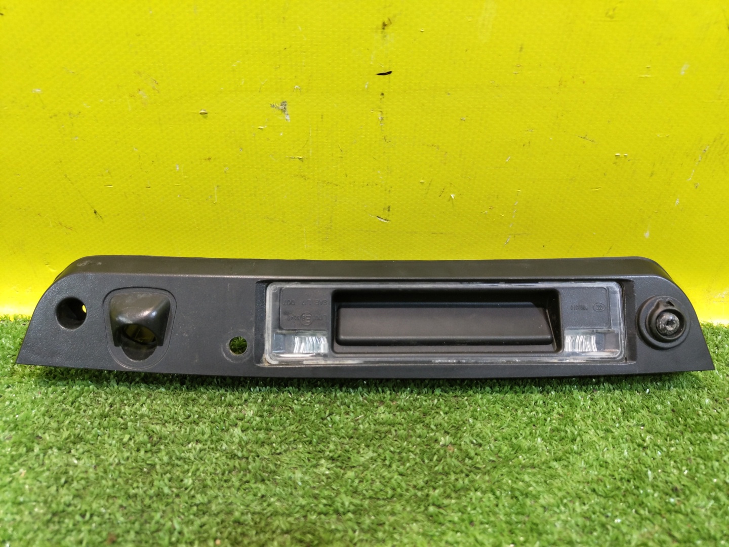 Volvo XC40 2017 для Кнопка открывания багажника