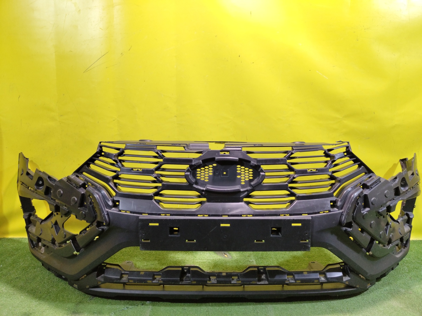 Lada Vesta NG Cross 2022- для Бампер передний