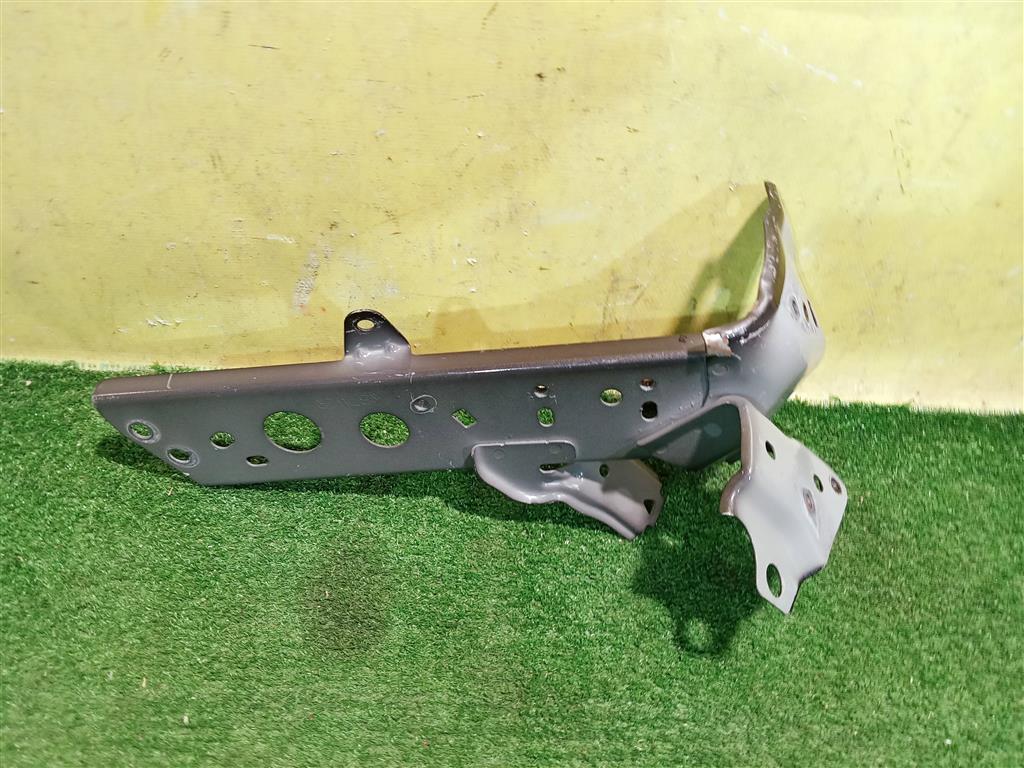 Mazda CX-5 KF 2017 для Кронштейн крепления переднего правого крыла