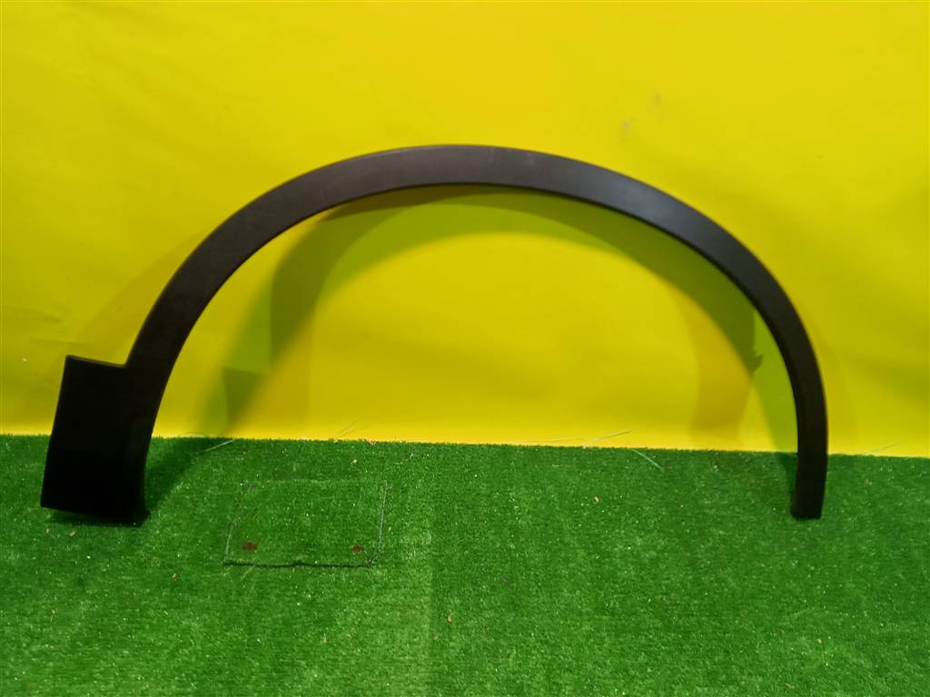 Volvo XC40 2017 для Арка переднего правого крыла