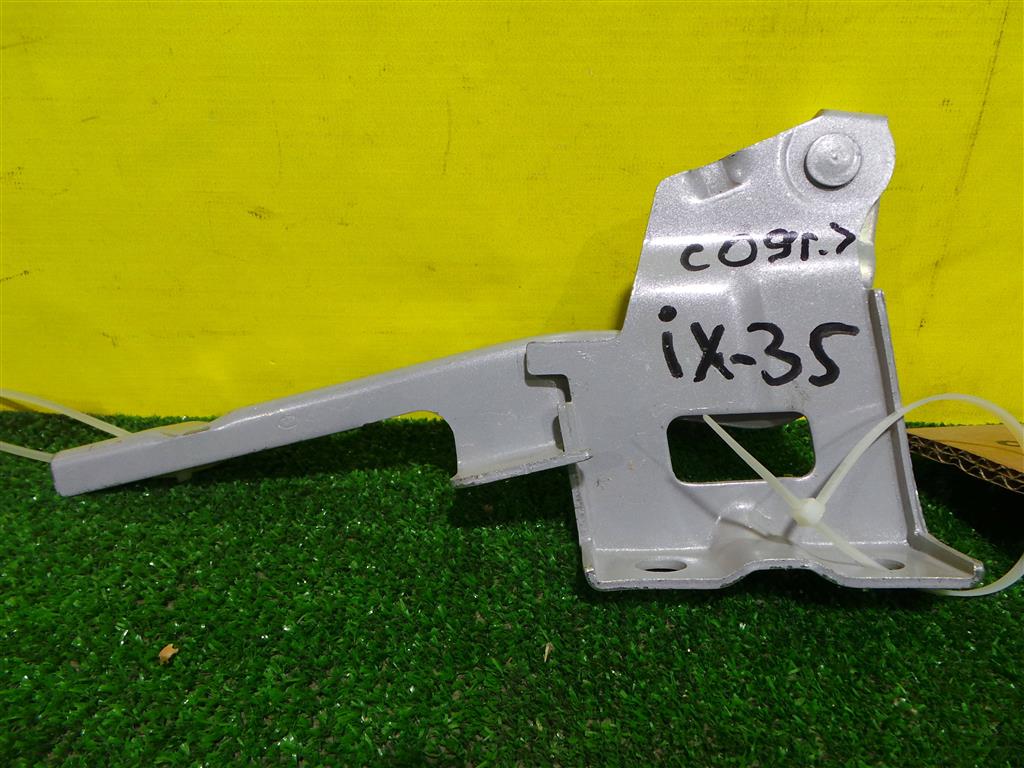Hyundai ix35 (LM) 2009 для Петля капота левая