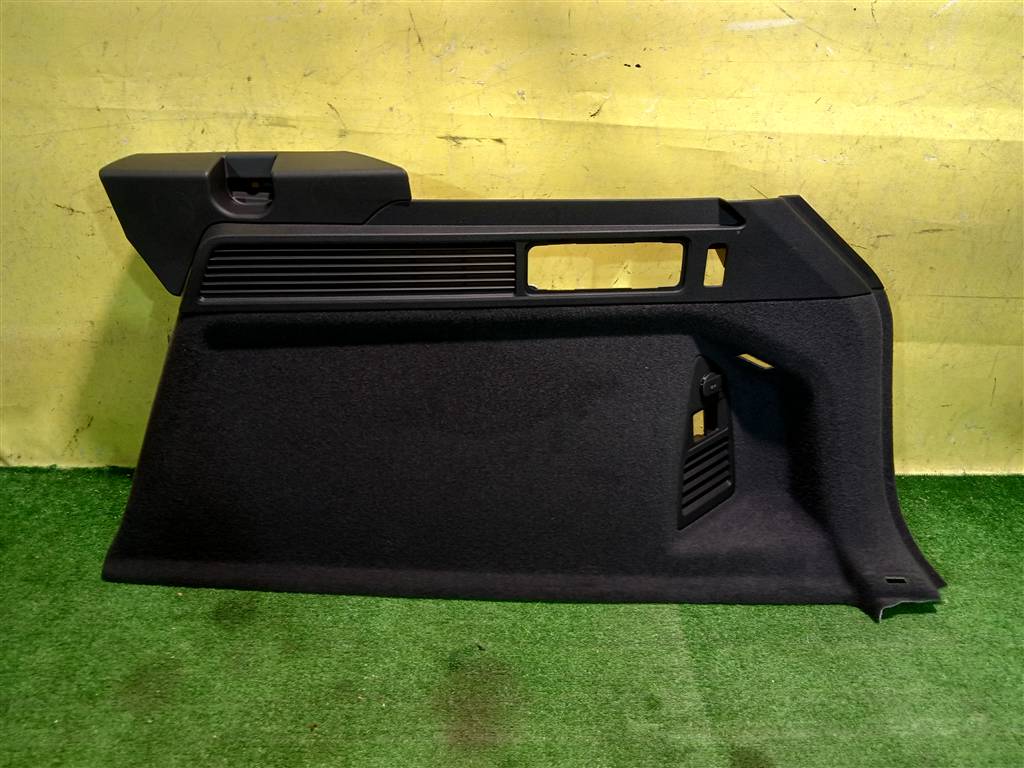 Volkswagen  Touareg CR 2018 для Обшивка багажника