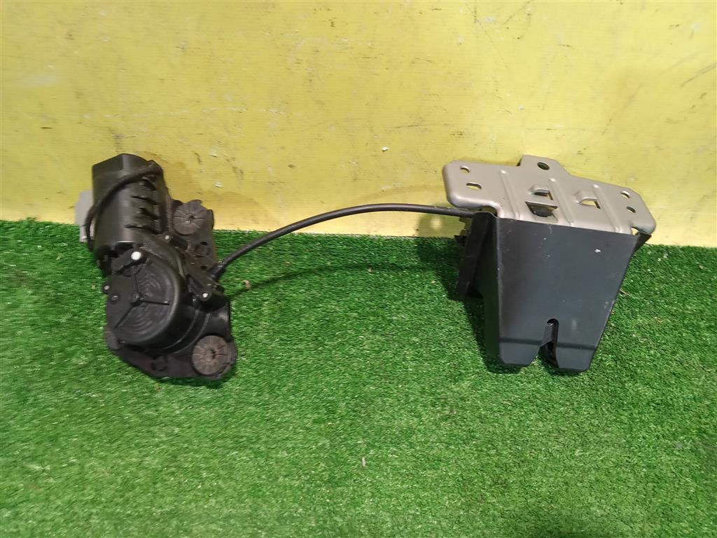 Volvo XC90 2014 для Замок багажника