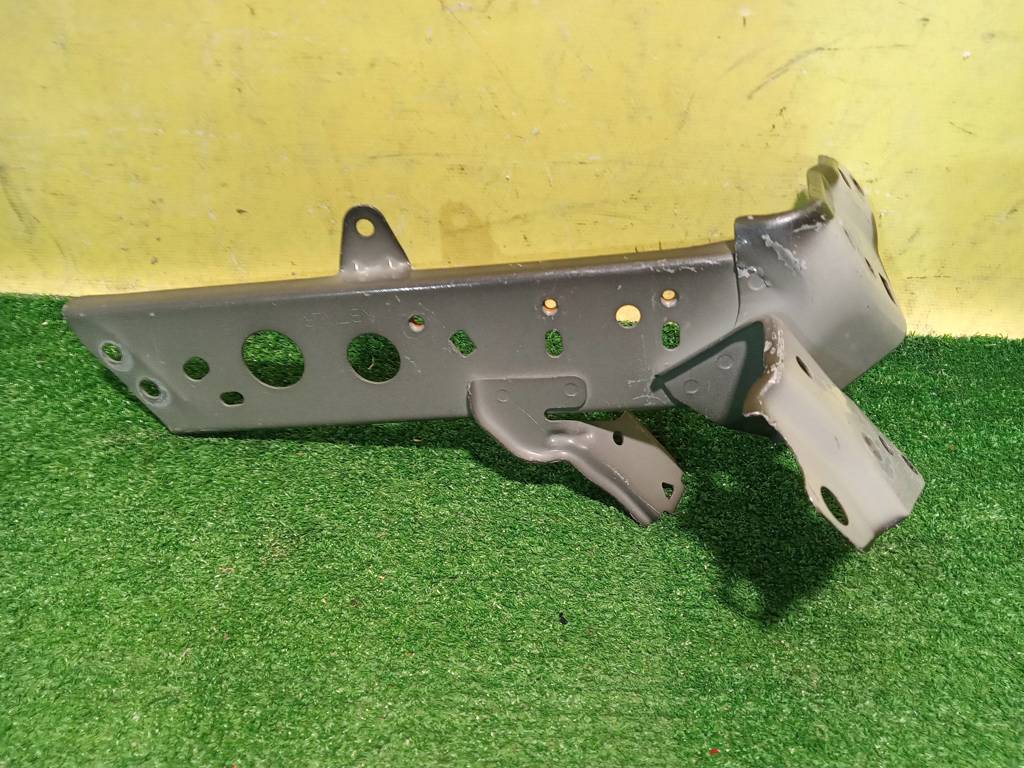 Mazda CX-5 KF 2017 для Кронштейн крепления переднего правого крыла