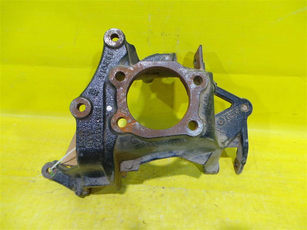 Ford Kuga 2 CBS 2011 для Кулак поворотный задний правый