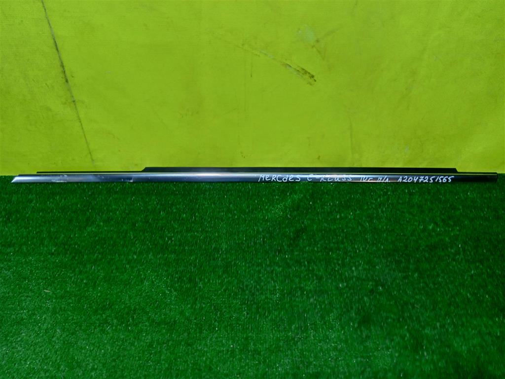 MERСEDES BENZ C-Class (W204) 2011 для Накладка стекла переднего левого