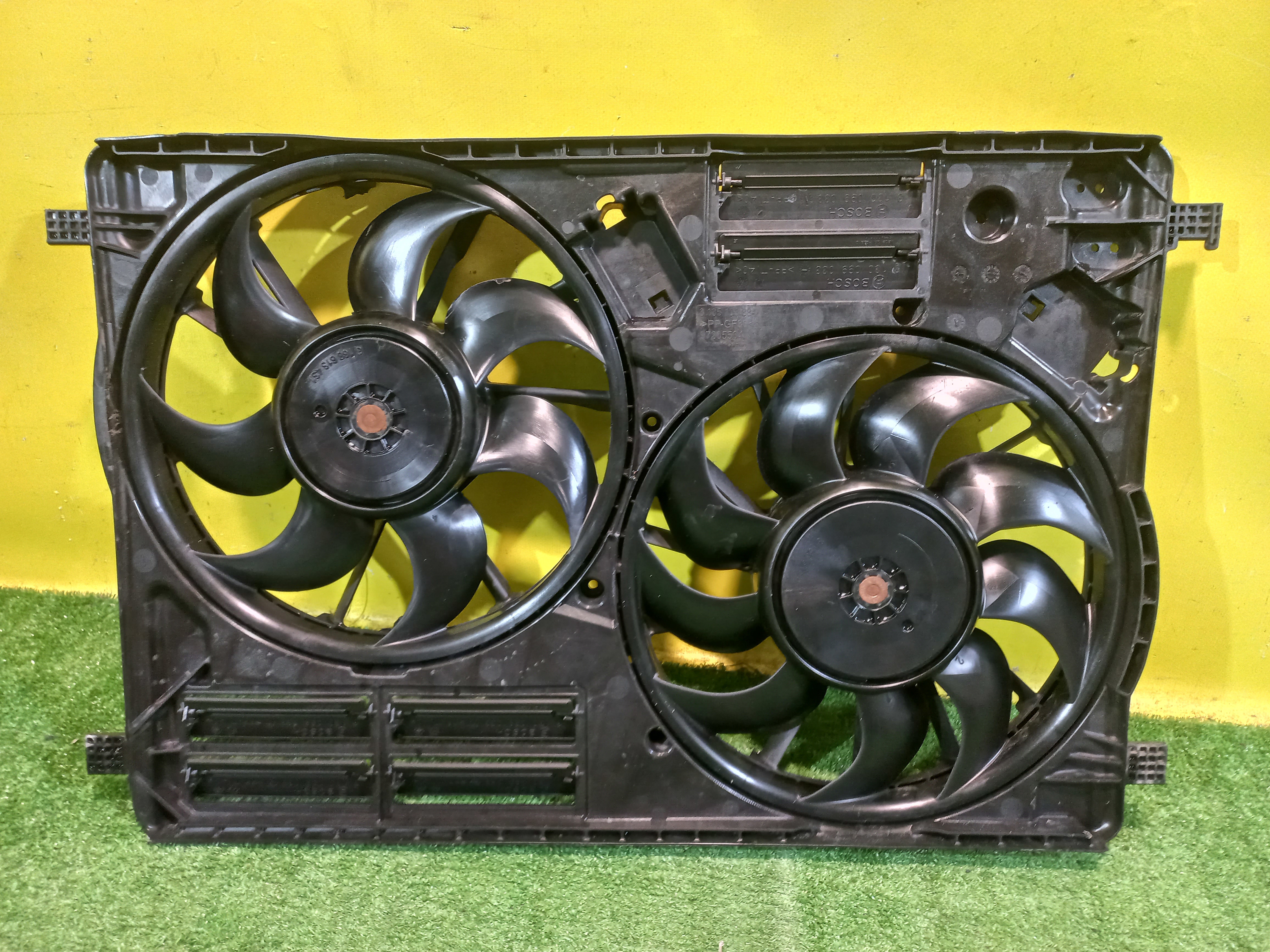 Ford Kuga 2 CBS 2011 для Диффузор с вентилятором в сборе