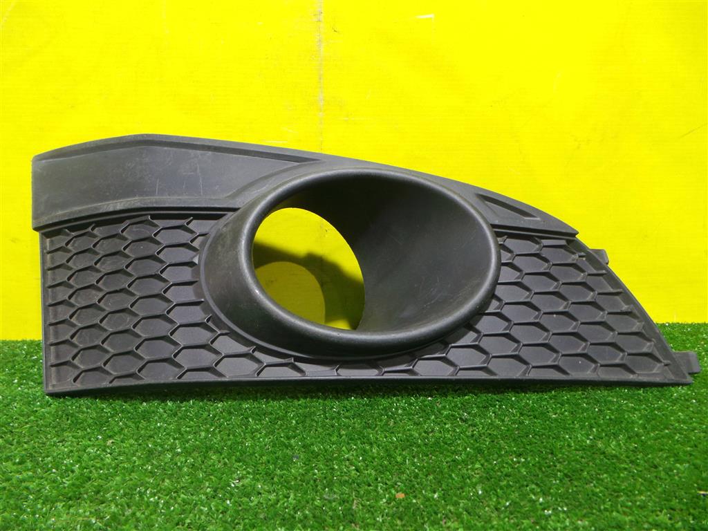 Chevrolet Captiva (C140) 2011 для Решетка в бампер правая