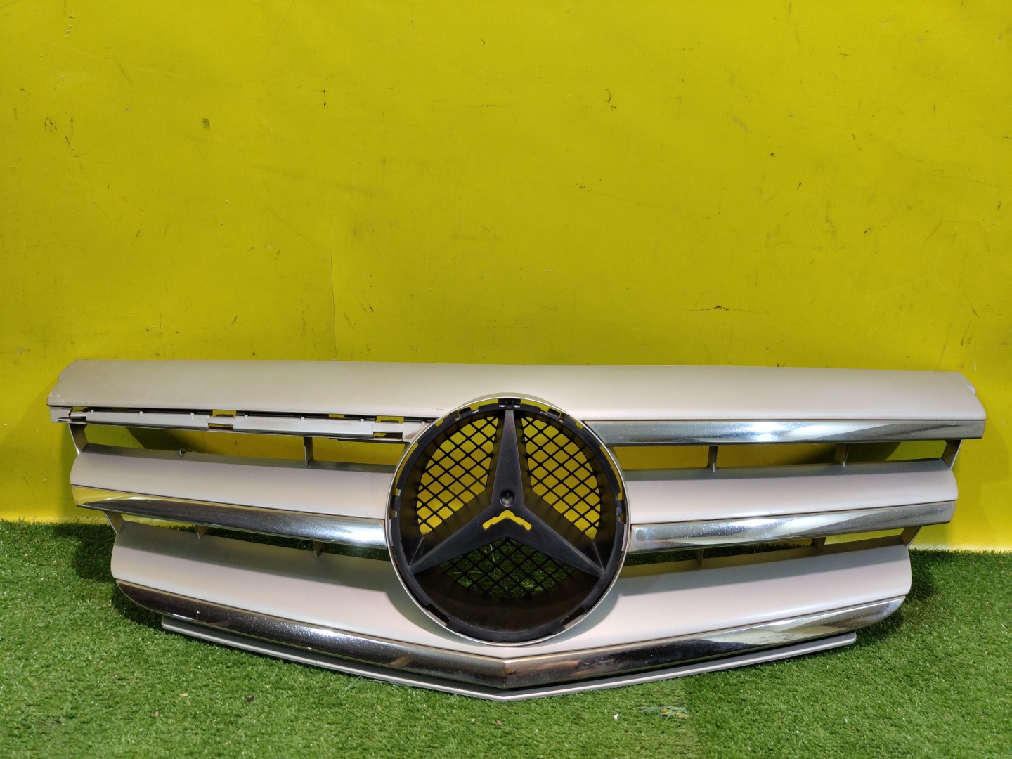 MERСEDES BENZ B-Class (W245) 2008 для Решетка радиатора