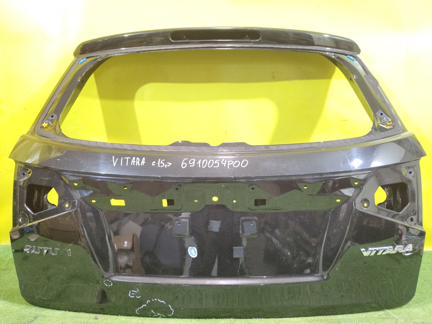 Suzuki Vitara 2014 для Дверь багажника