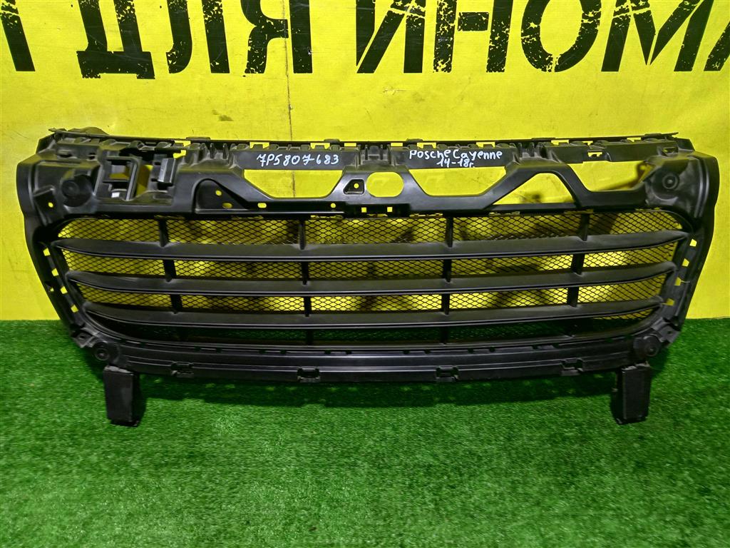 Porsche  Cayenne 2 958 2014 для Решетка в бампер центральная