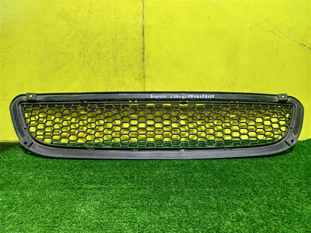 Ssang Yong Kyron 2006 для Решетка радиатора
