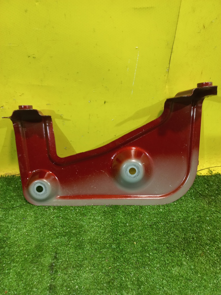 BMW X5 G05 2018 для Кронштейн крепления крыла