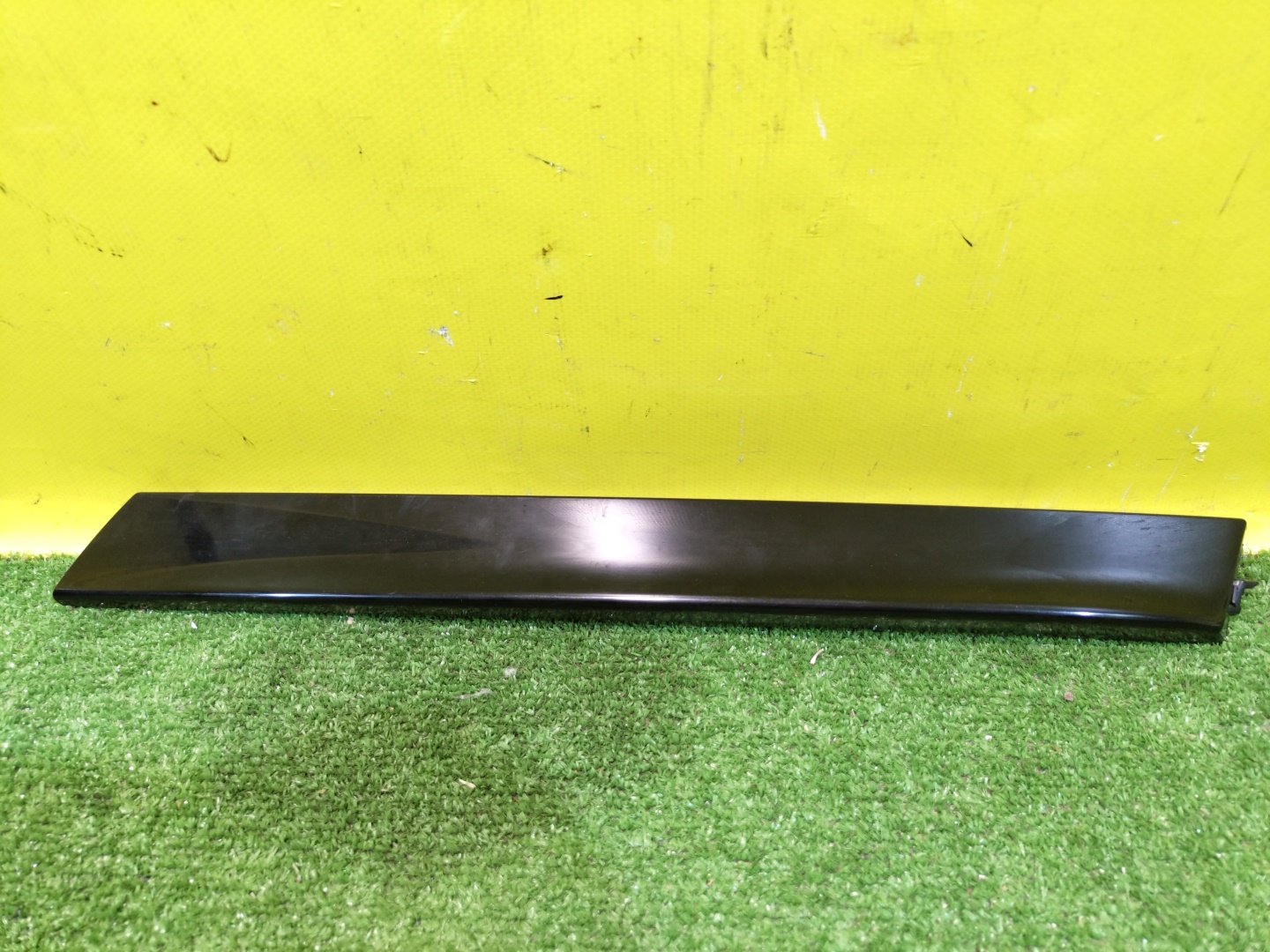 Audi Q3 (8U) 2012  для Накладка двери багажника левая