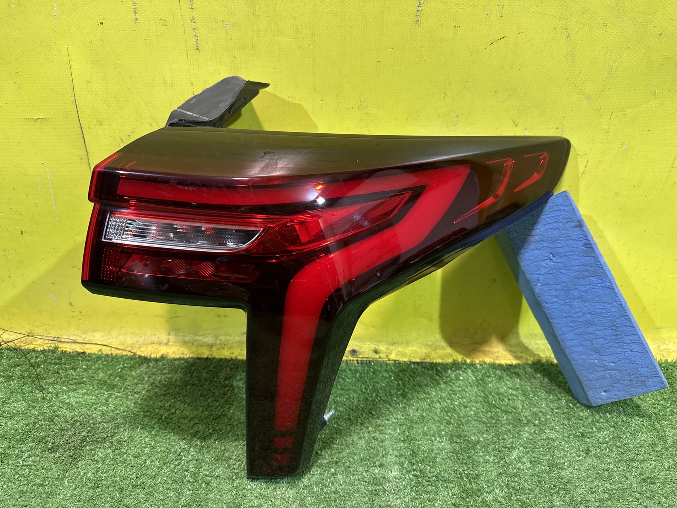 МОСКВИЧ  3 2022 для Фонарь задний наружный правый