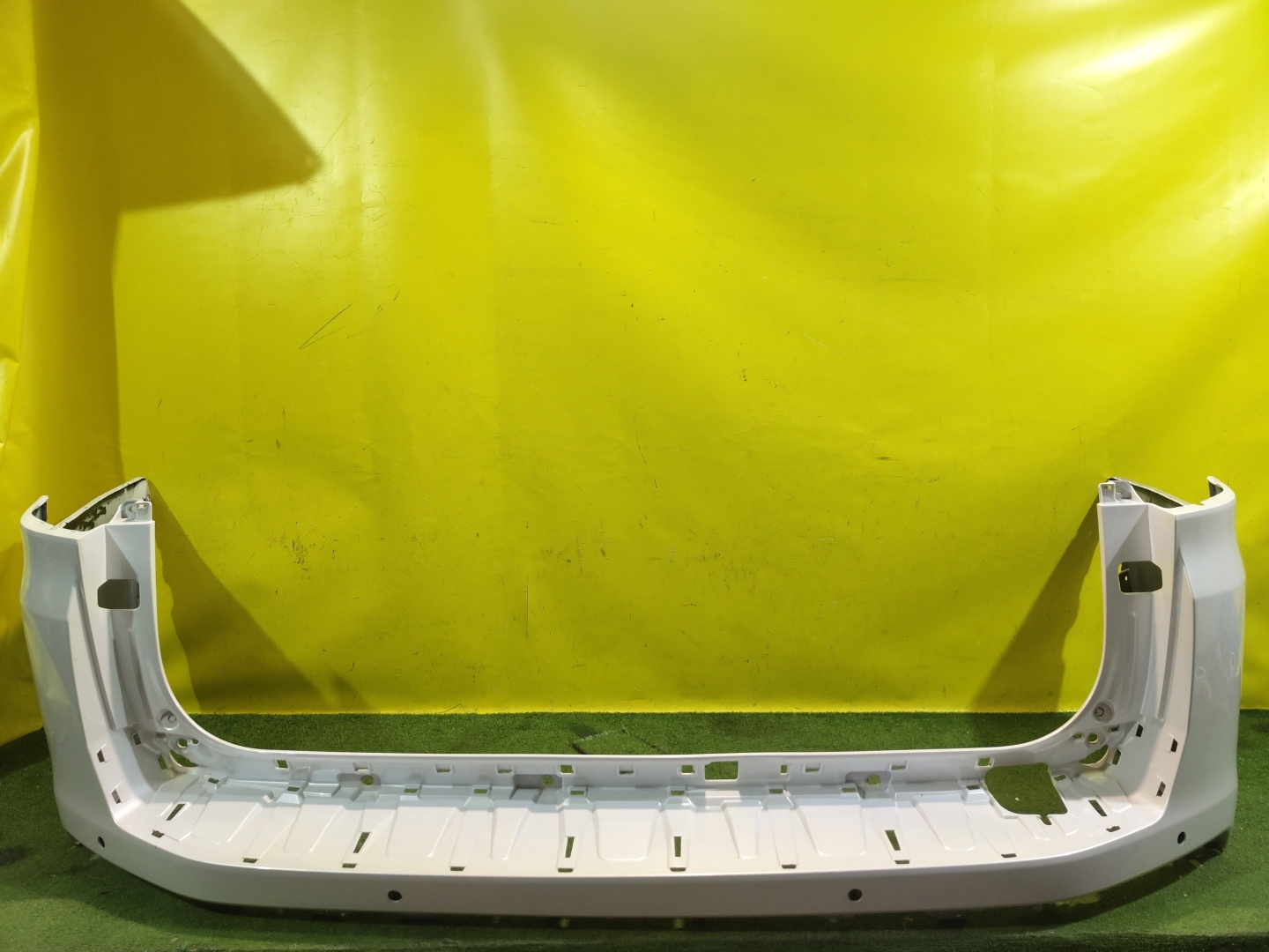 Toyota Land Cruiser (300) 2021 для Бампер задний