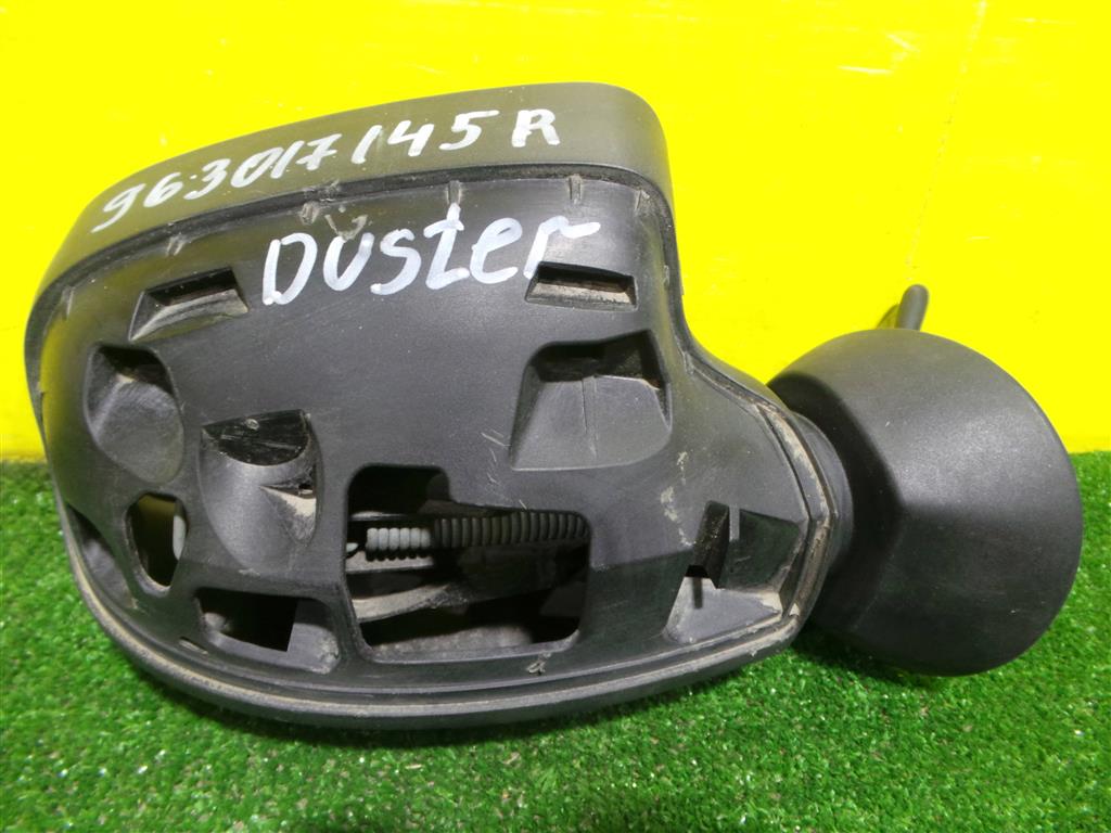 Renault Duster 2010 для Зеркало правое механическое